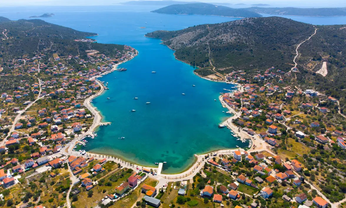 Panorama Vinišća korištena na web stranici Villa Stana